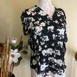 Lauren Ralph Lauren woman’s floral ruffle top